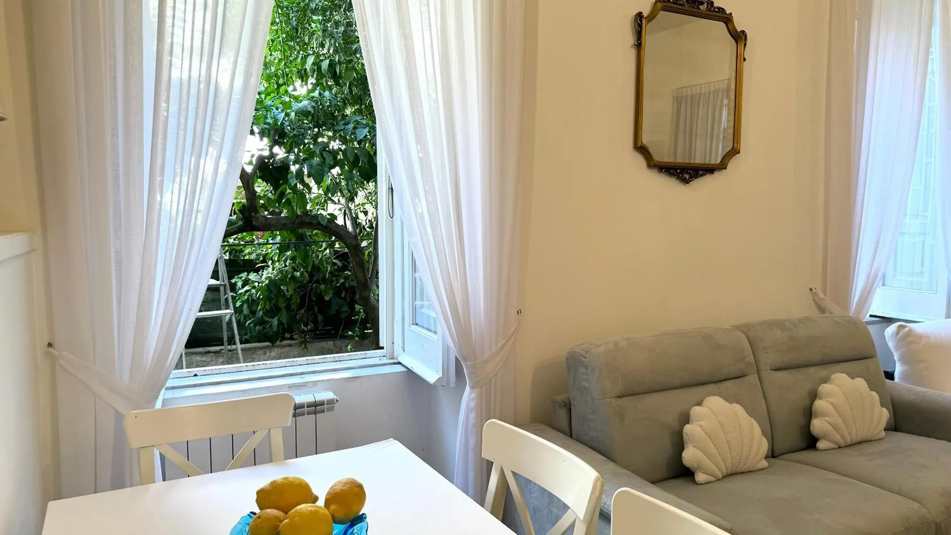 아파트 Vomerwood Loft - Luxe And Spacious House In Vomero 나폴리
