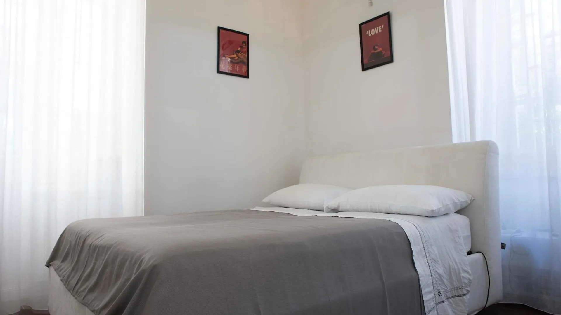 Vomerwood Loft - Luxe And Spacious House In Vomero Naples Apartment