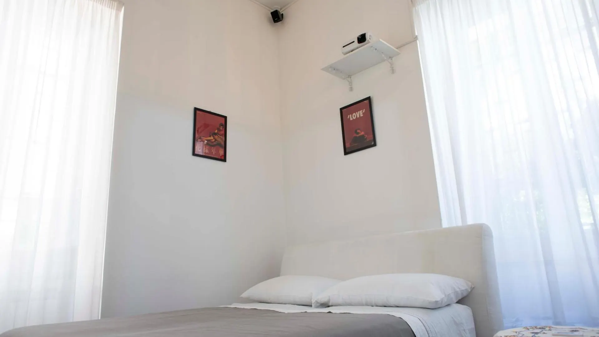 Vomerwood Loft - Luxe And Spacious House In Vomero Naples Apartment